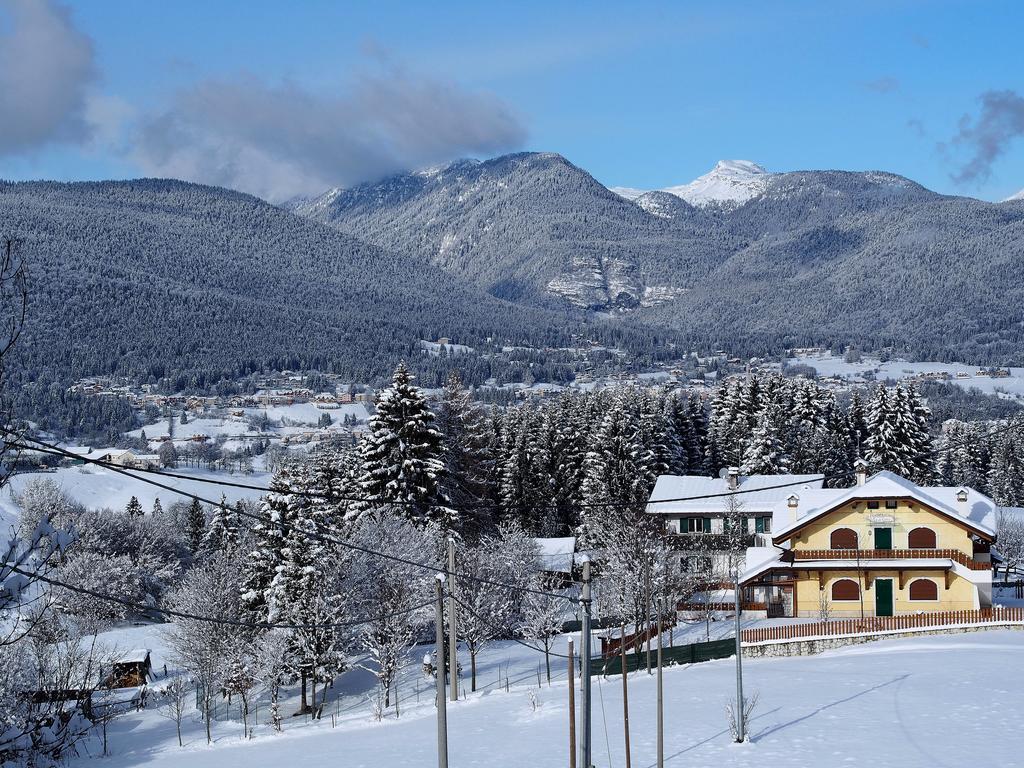 Hotel Belvedere Roana Exteriér fotografie